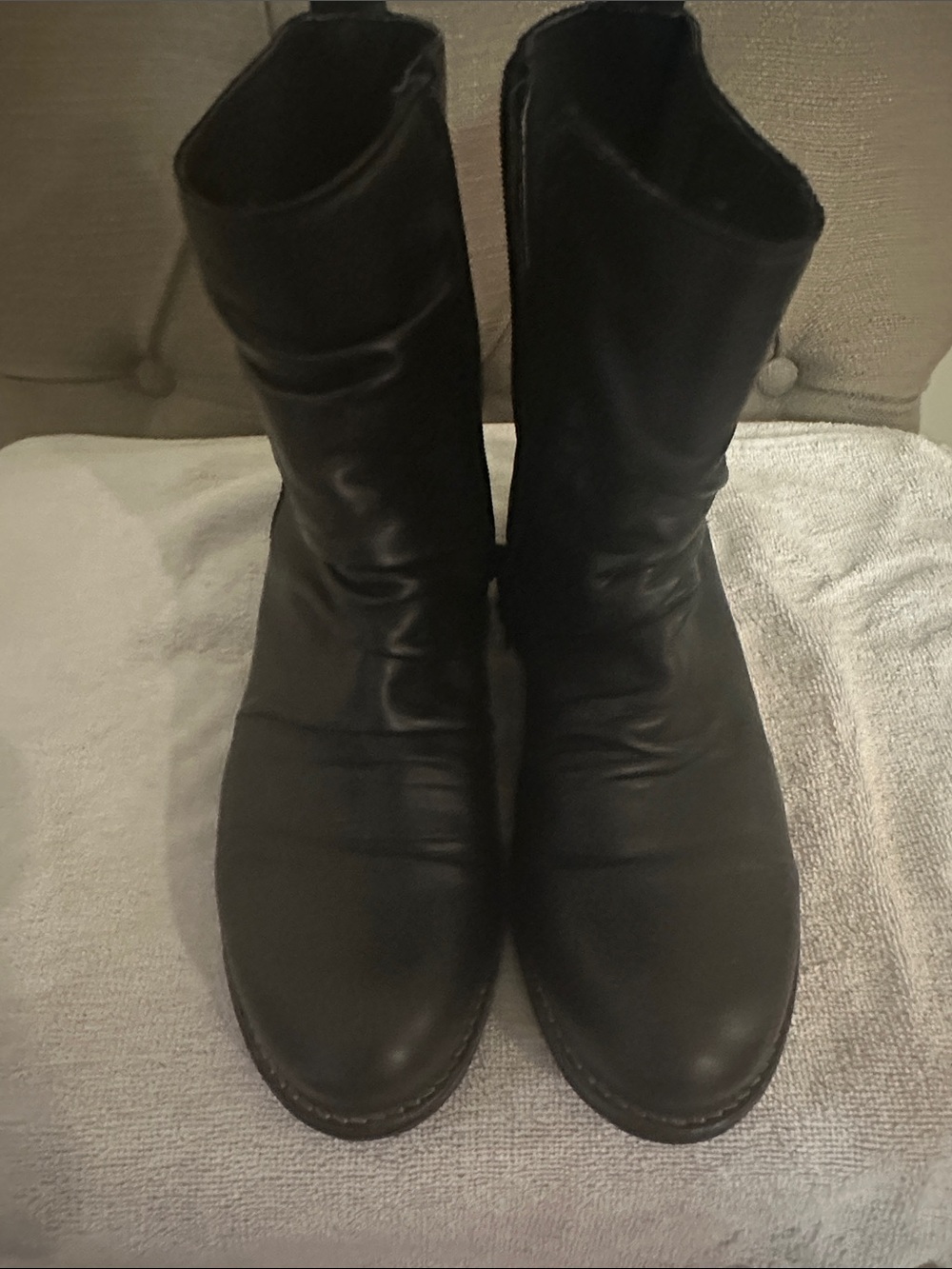 Black Women's Mid-Calf Ankle Boots ericmichael size 38 (7 half  soft leather